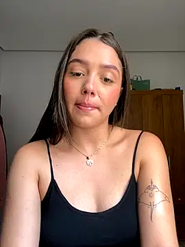 luiza barcelos online show from October 14, 1:25 pm