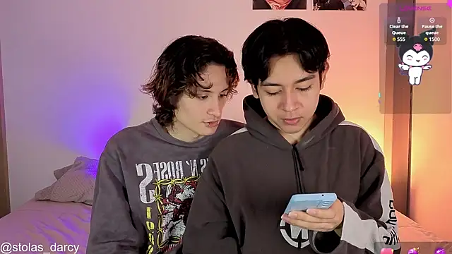 Darcy and Stolas online show from May 7, 1:04 pm