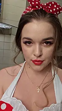 EmilyWhispers online show from February 21, 9:04 pm