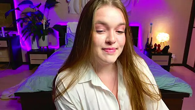 EmilyWhispers online show from April 30, 8:47 pm