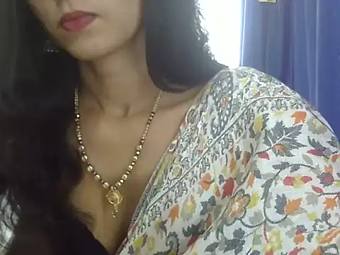 Laila Cute online show from August 8, 5:15 am