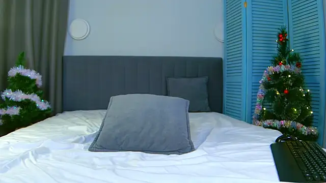 NatalieGold online show from December 5, 3:13 pm