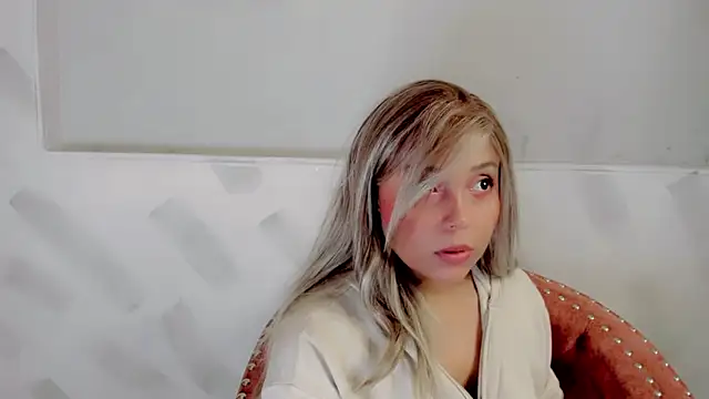 Molly Logan online show from March 16, 7:51 pm