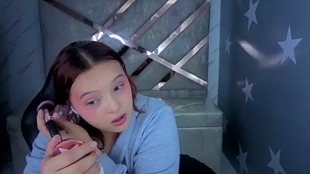 mia foster t online show from July 15, 1:16 pm