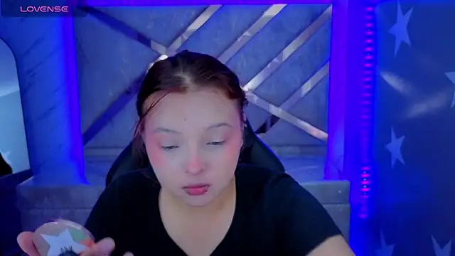 mia foster t online show from June 11, 1:08 pm