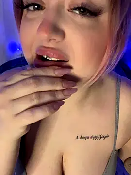 KellyMoors online show from November 24, 1:51 am