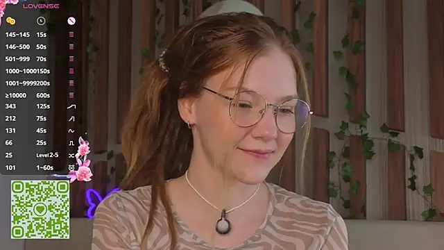 lyra thenymph online show from June 24, 12:31 am