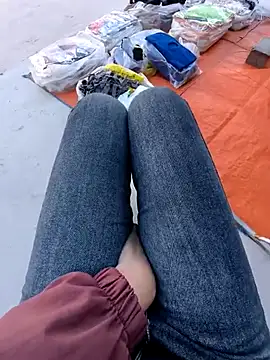 Lili 2love online show from November 20, 2:01 am