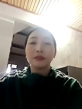 Snapshot of tulip-bae chatting on October 2, 5:45 am tulip-bae online show from October 2, 5:45 am