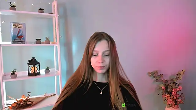 Snapshot of esme_moore_ chatting on October 4, 8:53 am esme moore online show from October 4, 8:53 am