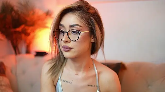 AileenKiss online show from July 4, 7:32 pm