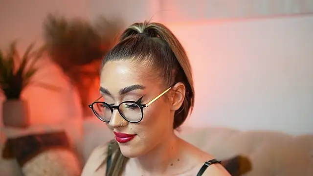 AileenKiss online show from April 29, 2:37 am