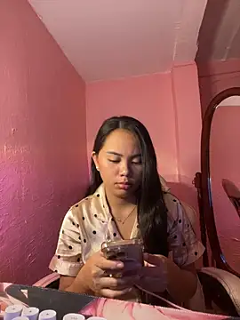 Funtasee Andi online show from April 27, 8:17 pm