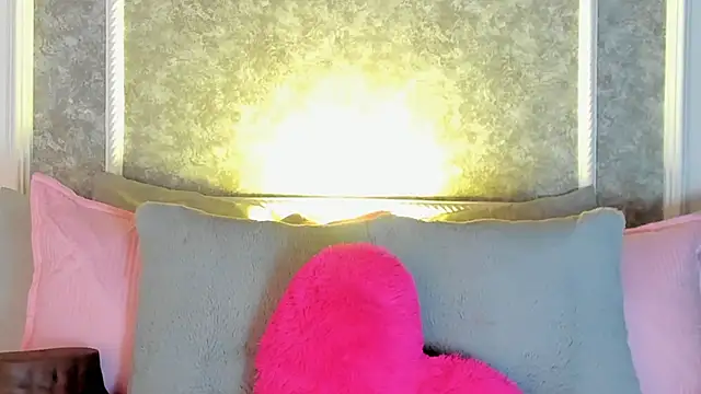  victoriaa  lois online show from October 30, 8:10 pm