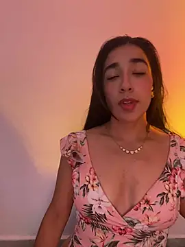 SabrinaEvanss  online show from June 5, 7:20 pm