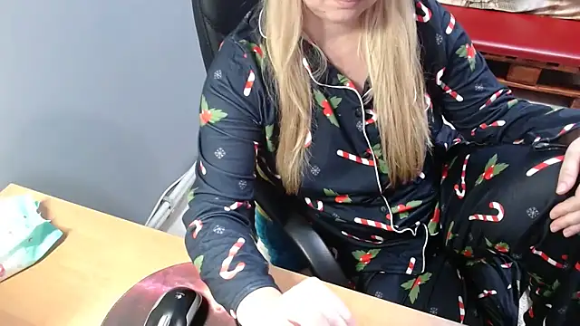 Ledi Catherin online show from December 20, 7:18 pm