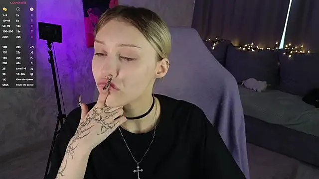 Alice L0 online show from October 11, 9:47 am