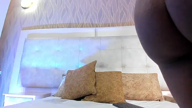 ThaliaWest online show from March 18, 12:54 pm