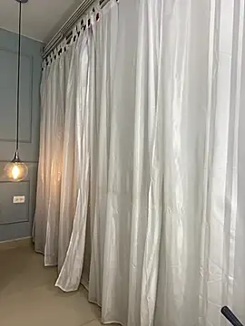 Rose monroee online show from February 7, 7:40 pm