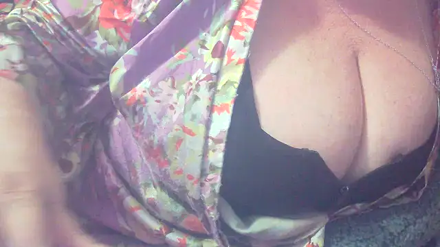 Playful MILF Demi online show from November 16, 12:56 am