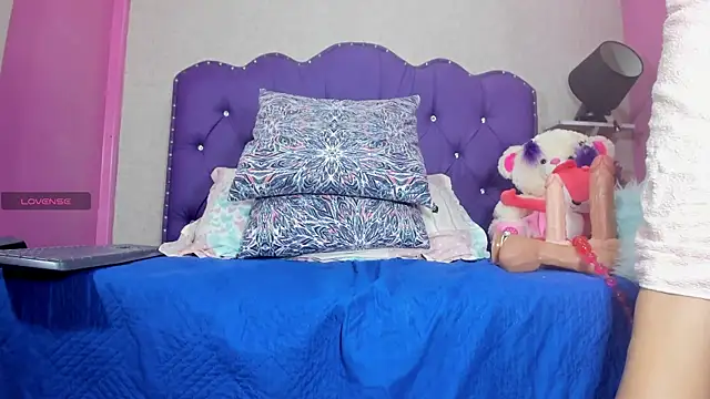 Mara Summerr online show from July 10, 10:32 pm