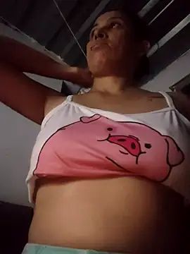 Snapshot of sexy_butterfly_1 chatting on October 20, 4:37 am sexy butterfly 1 online show from October 20, 4:37 am