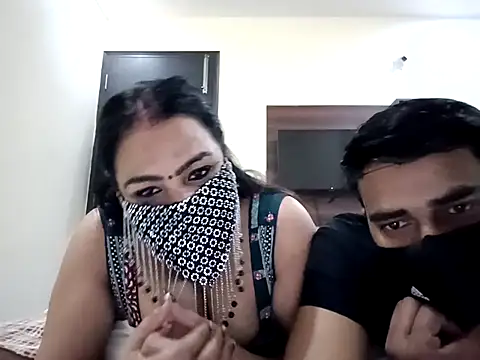 horny milf couple online show from November 20, 7:26 pm