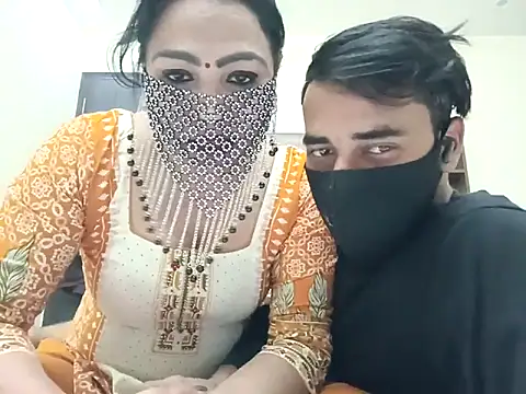 horny milf couple online show from November 18, 5:58 pm