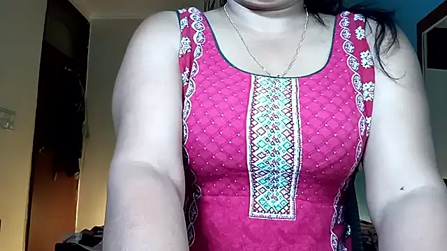 horny milf couple online show from June 18, 8:03 pm