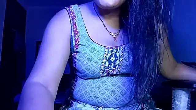 horny milf couple online show from May 1, 10:46 pm