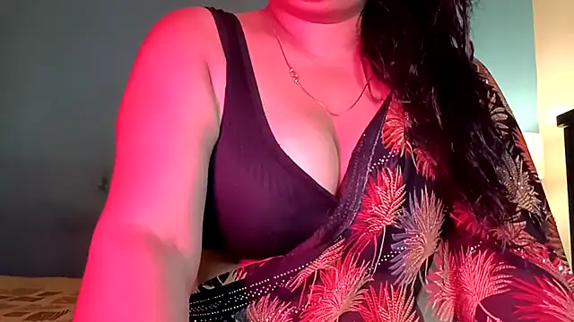 horny milf couple online show from July 29, 11:16 pm