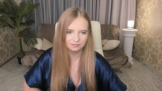 LunaCosplay online show from October 20, 11:46 am