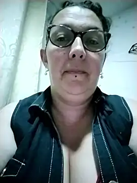 -saraqueen- online show from January 18, 6:53 am