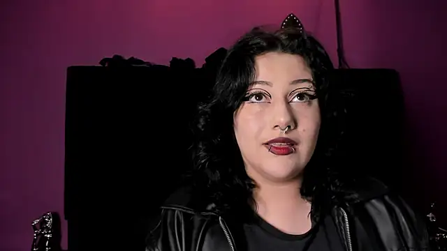 Snapshot of SabbathSinclair chatting on October 11, 12:08 pm SabbathSinclair online show from October 11, 12:08 pm