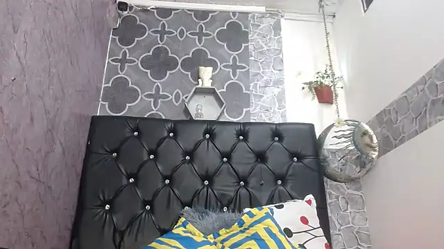 sexyboys cutex18 online show from April 13, 1:18 am