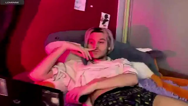 g4tito online show from April 1, 9:54 am