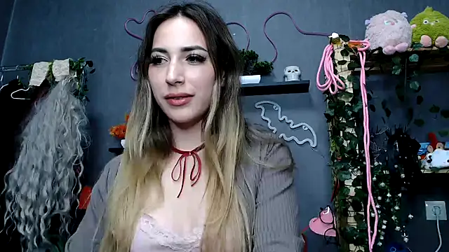 Walleriana online show from October 13, 8:55 pm