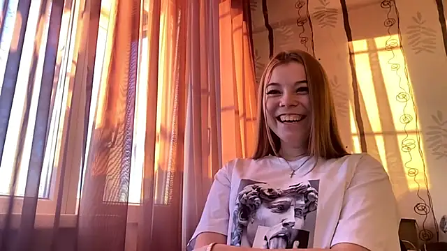 Snapshot of CathieColebrook chatting on October 16, 11:02 am CathieColebrook online show from October 16, 11:02 am