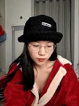 nini10052025 online show from November 28, 6:27 am