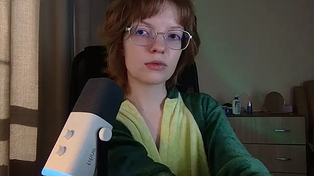 emymayy online show from March 18, 12:54 pm