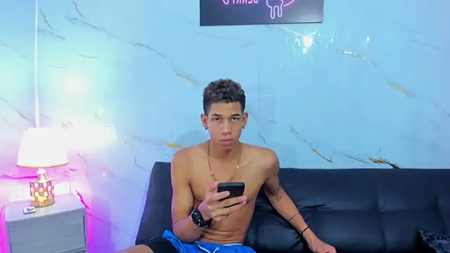 Little nicoll online show from February 24, 11:25 pm