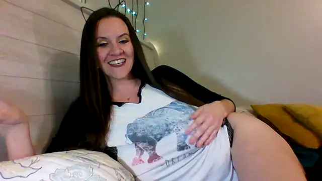 easy briezy online show from November 3, 11:31 pm