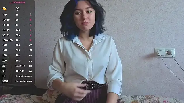 MiaLovelyOne online show from June 18, 9:36 am