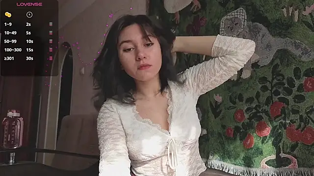MiaLovelyOne online show from May 1, 4:27 am