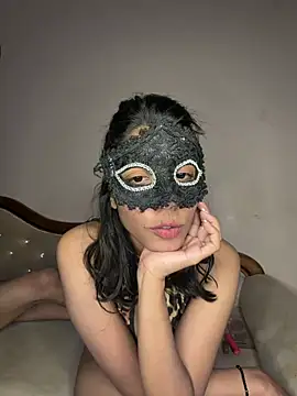 Lovebirdss online show from March 18, 11:15 am