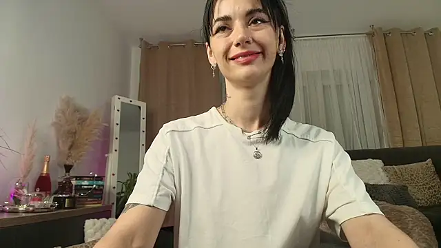 JacquelineHex online show from July 5, 2:18 am