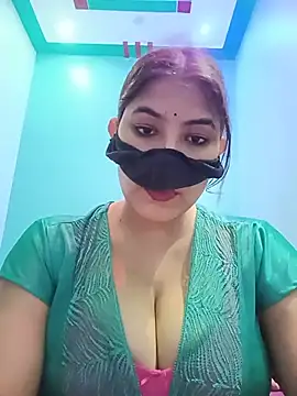 Hot radhaji online show from July 7, 4:10 pm