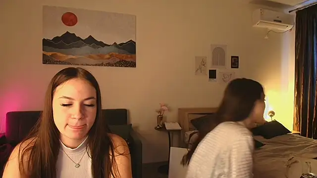 MayaGlow online show from January 6, 5:33 am