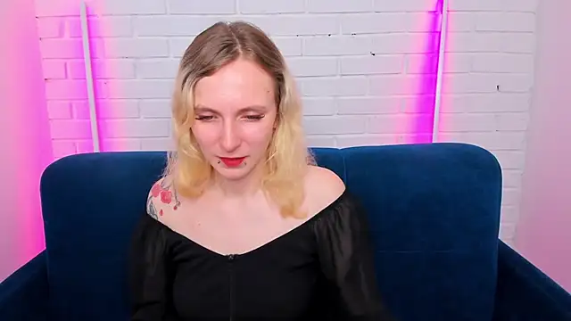 LikiLips online show from November 18, 1:17 am