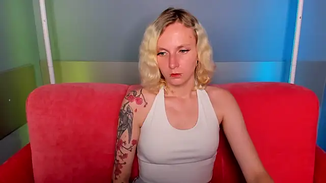 LikiLips online show from July 17, 8:30 am